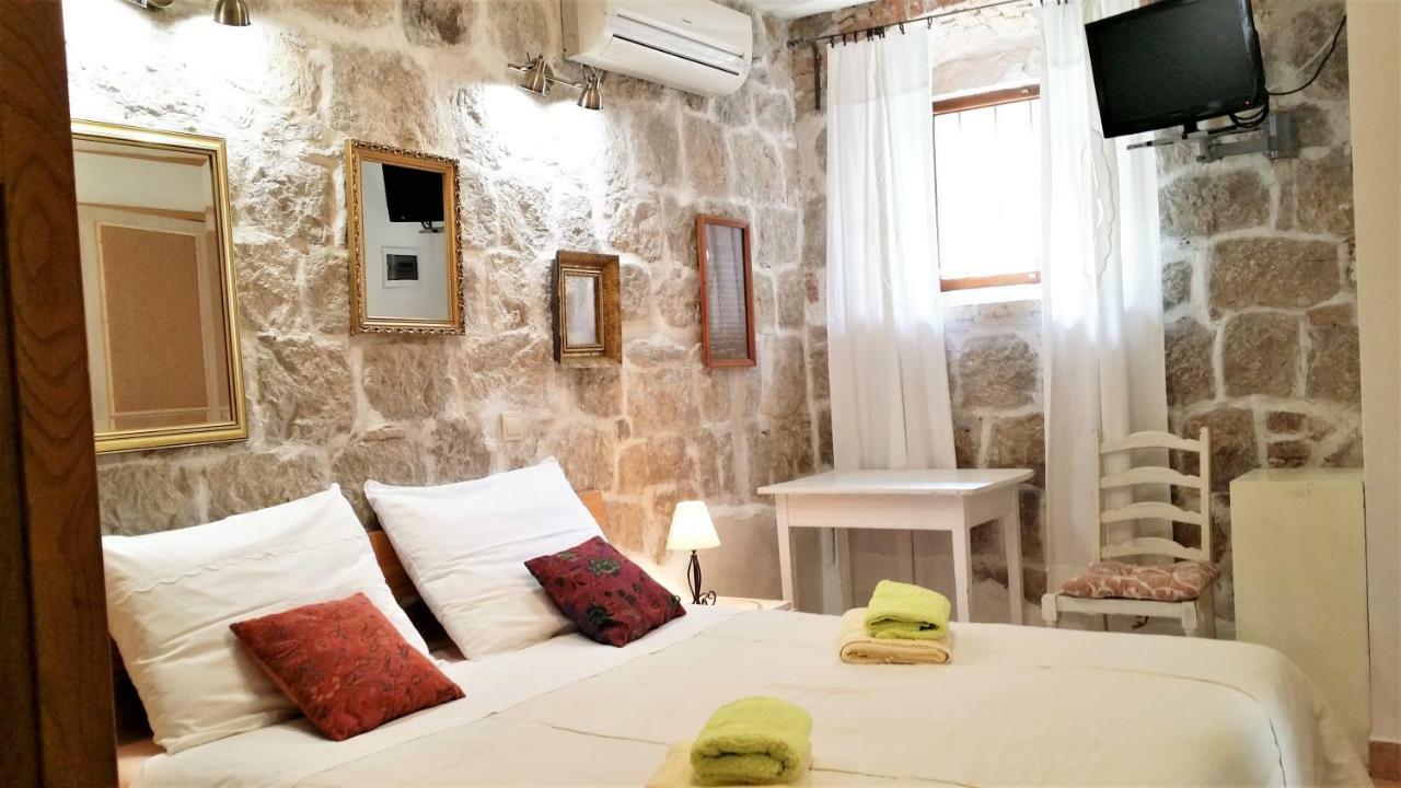 Authentic Mediterranean Apartment Split Eksteriør billede